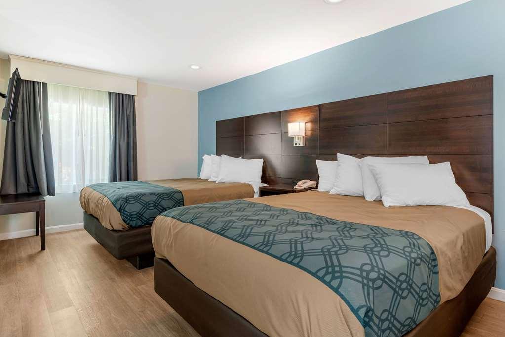 Quality Inn & Suites Линкольн Номер фото